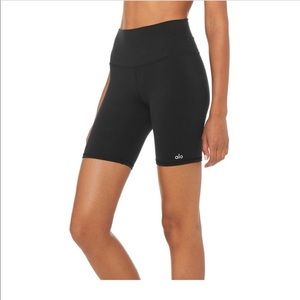 Alo Yoga biker shorts